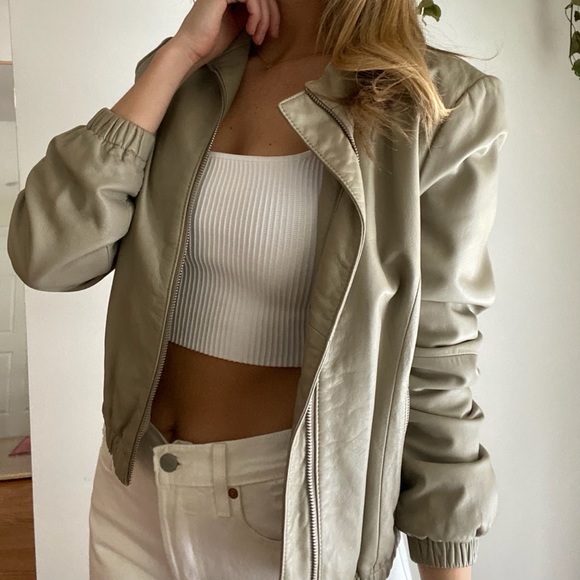 BCBG // Super soft leather bomber jacket - Picture 2 of 5